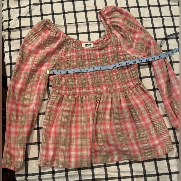 Tommy Hilfiger Women’s Peplum Blouse - Picture 3 of 9